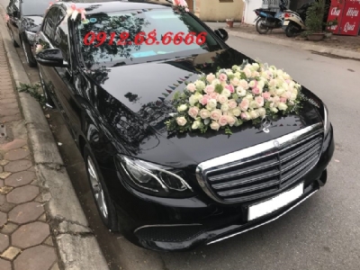 Cho thuê xe cưới hạng sang Mercedes e300 giá tốt tại ngọc thụy quận long biên hà nội - 0912686666