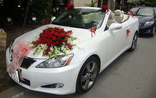 Cho thuê xe cưới mui trần Lexus is250c giá tốt nhất tại bà triệu quận hai bà trưng Hà Nội - 0912686666
